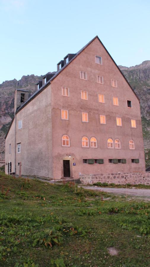 Hotel Ospizio San Gottardo *